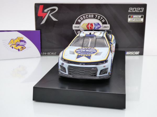 Lionel Racing CX92323KBBCL # Chevrolet Camaro ZL1 NASCAR 2023 " Chase Elliott - Kelley Blue Book " 1:24