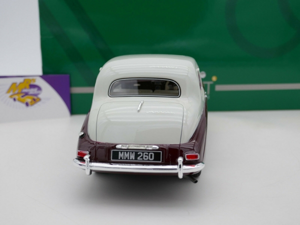 Cult CML084-1 # Sunbeam Supreme MKIII Baujahr 1954 Limousine " grau-dunkelrot " 1:18